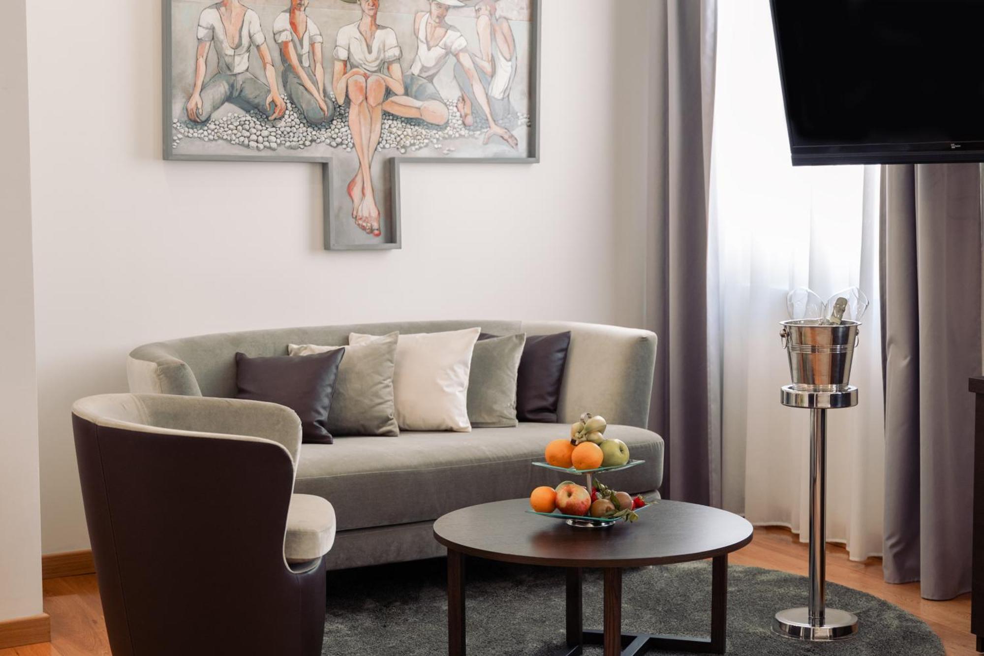 Michelangelo Hotel 4*